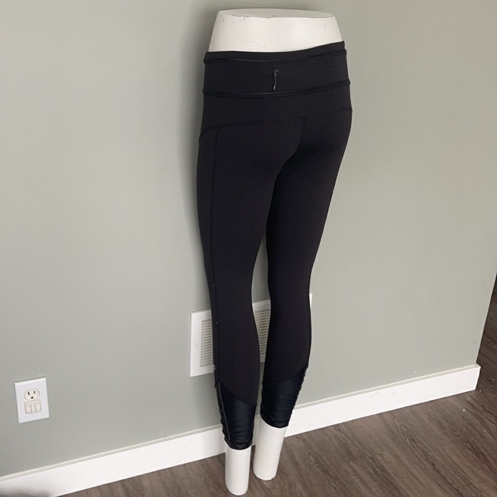 Lululemon size 6 leggings - Picture 2 of 3